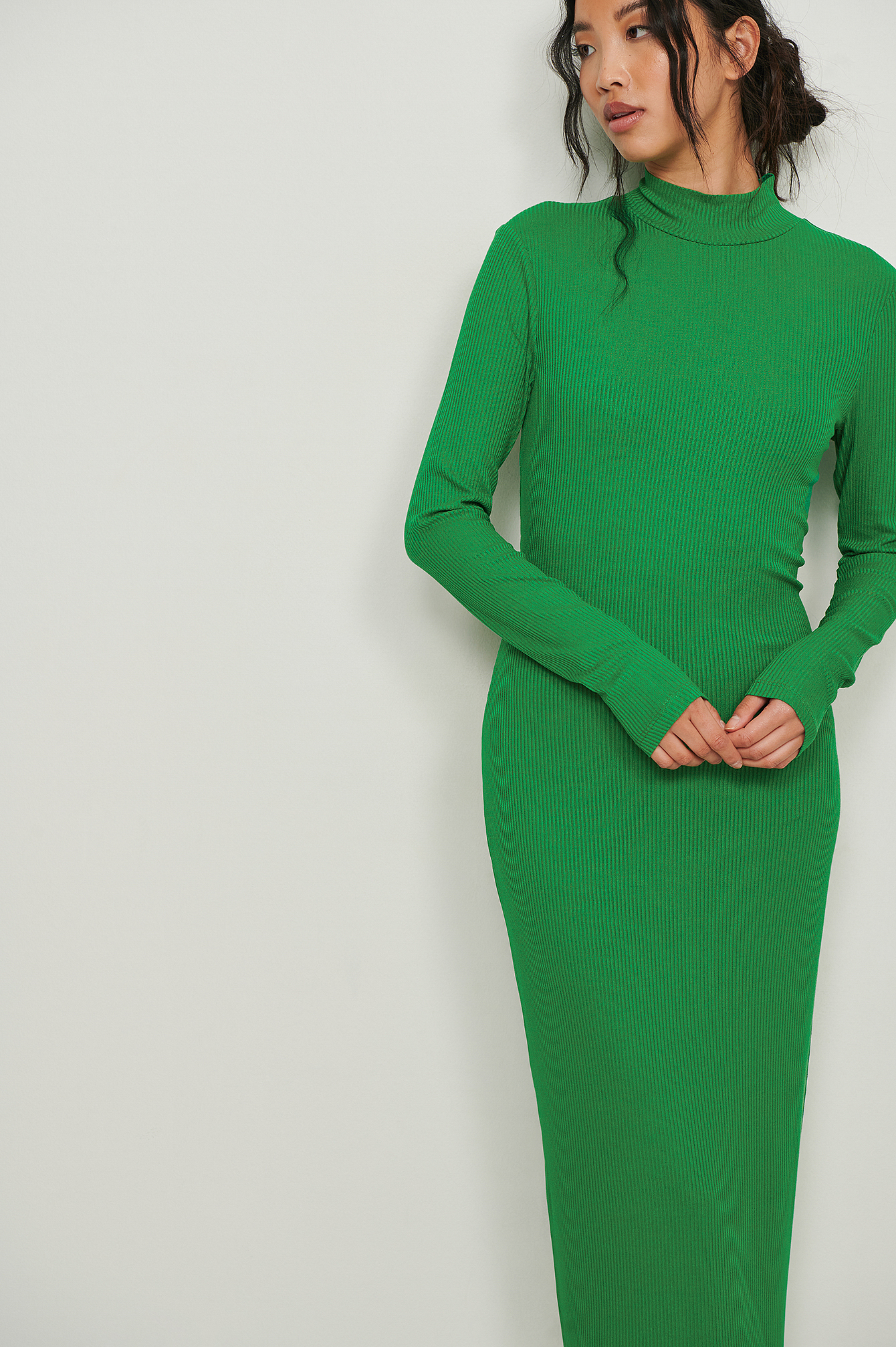 Recycled High Neck Long Sleeved Midi Rib Dress Green | na-kd.com